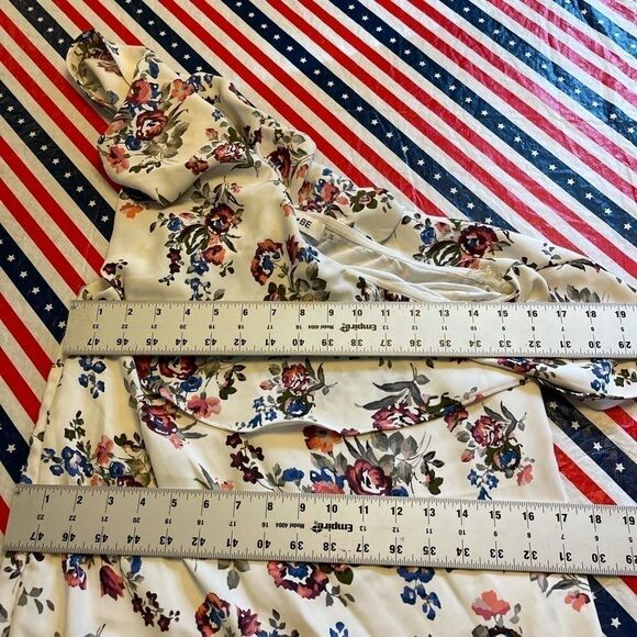 DO + BE White Floral Ruffle Off Shoulder Dress - Picture 7 of 10